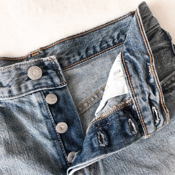 Levi’s 501 Original HR Denim Shorts - Picture 5 of 12